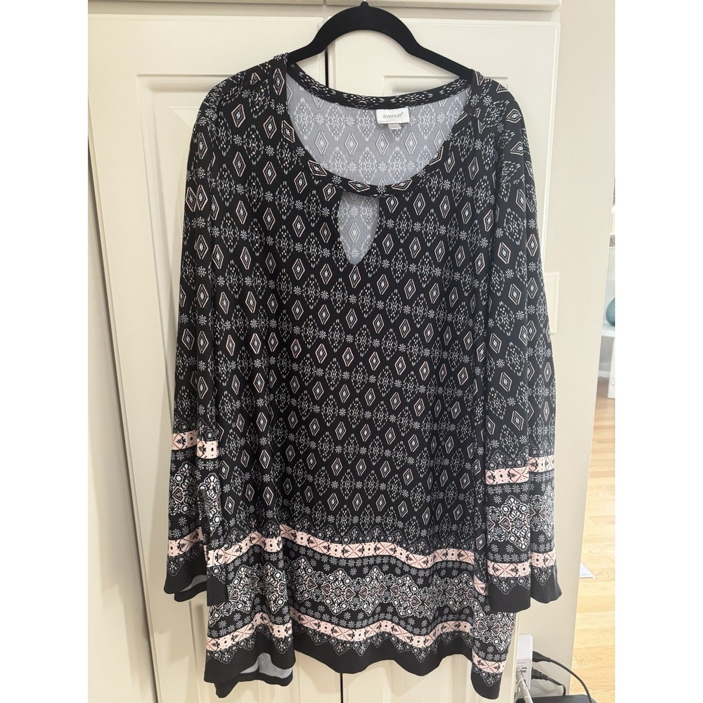 Womens Avenue Plus Size Black‎ Pink Tunic Blouse Size 30/32 Top Wrist Slits